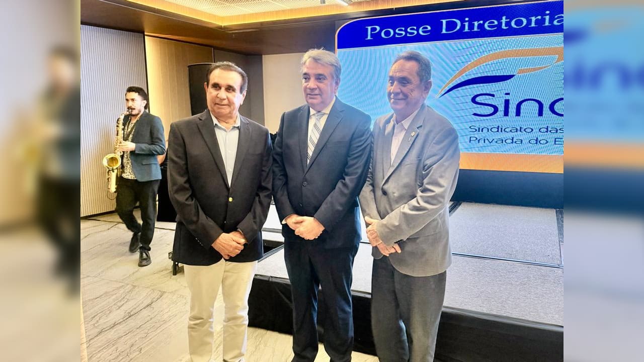Adm. Carlos Gualter G. de Lucena Assume Presidência do Sindesp-CE em Solenidade de Posse